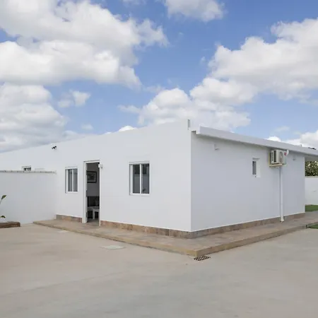 Laruma Holiday home